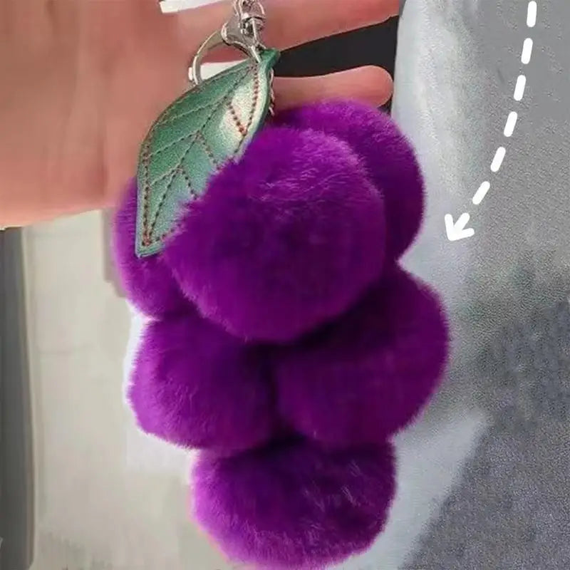 Cute Furry Grape Car Keychain Pendant High Quality Fluffty Plush Fruit Keychain Soft Purse Charm Keyring Bag Hanging ornaments