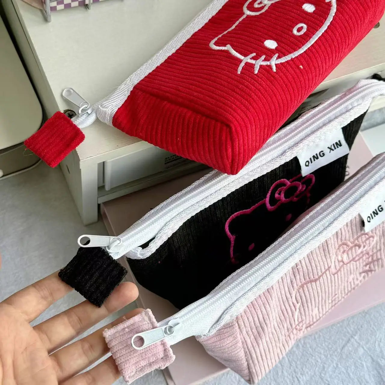 Hello Kitty Cute Makeup Bag Soft Touch High Beauty