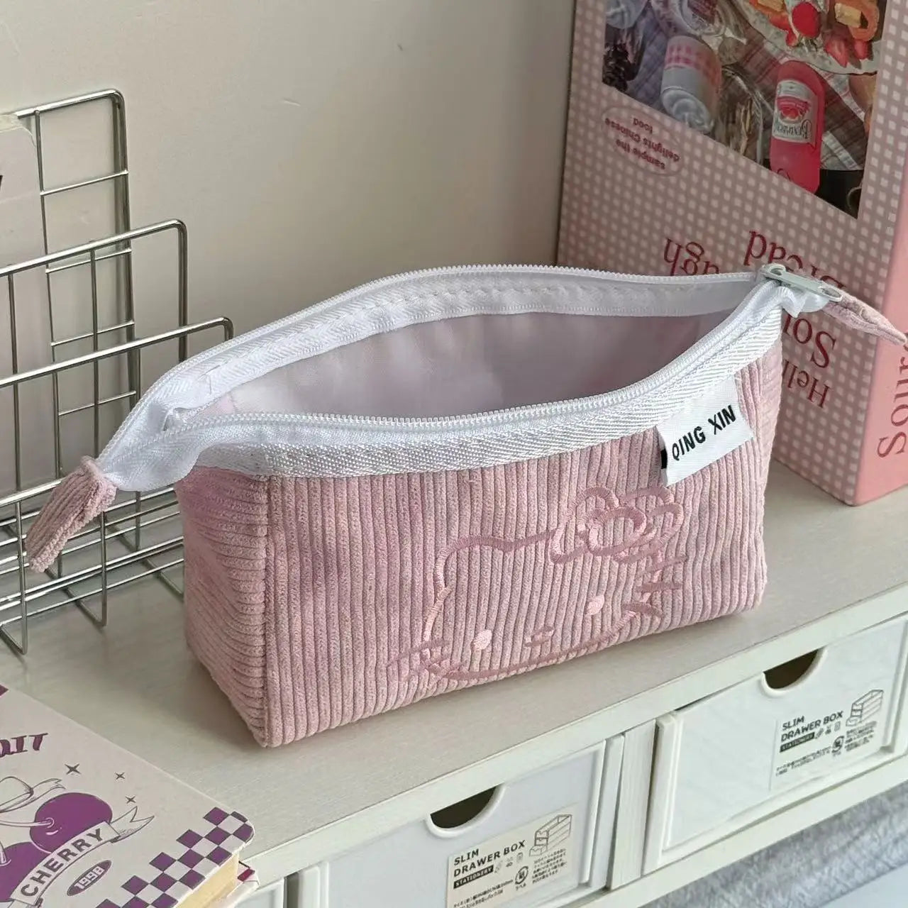 Hello Kitty Cute Makeup Bag Soft Touch High Beauty